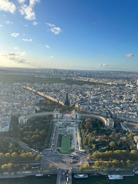 エッフェル塔のテラスからの景色