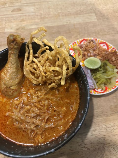 タイニヨムキュジーヌのカオソーイ