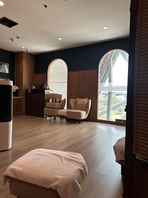 スワンナプーム国際空港のthecoralfinestlounge